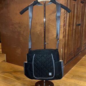 ELLINGTON QUILTED ANNIE FIELD BAG BLACK #3180BK BRAND NEW W TAGS